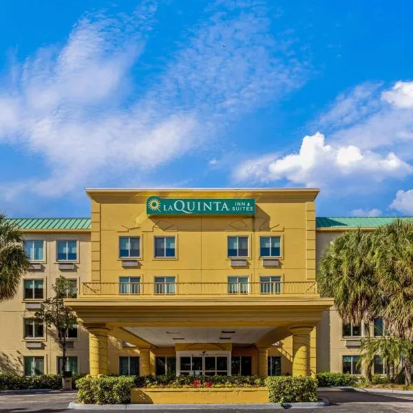 拉昆塔迈阿密卡特勒岭套房酒店，位于South Miami Heights的酒店
