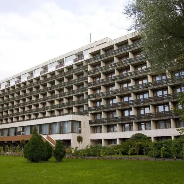 海滨公园酒店 ，位于Bálványos的酒店