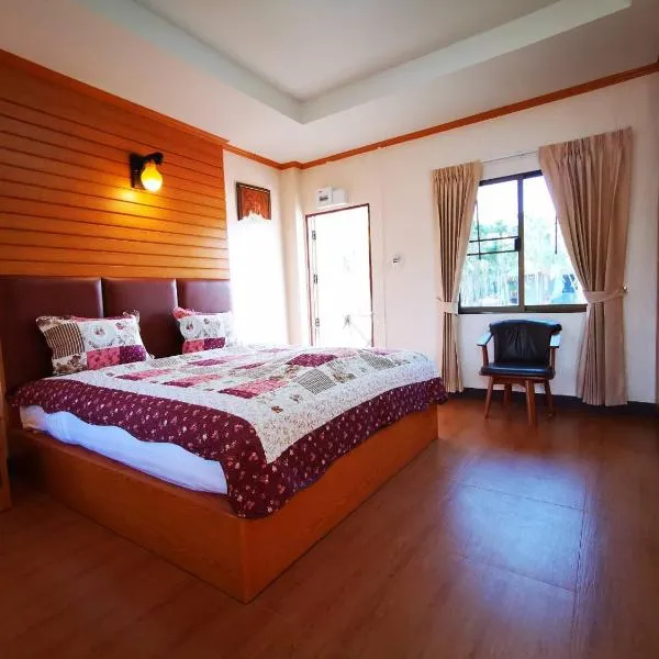 RS Phong Riverside Resort，位于Ban Kham Bon的酒店