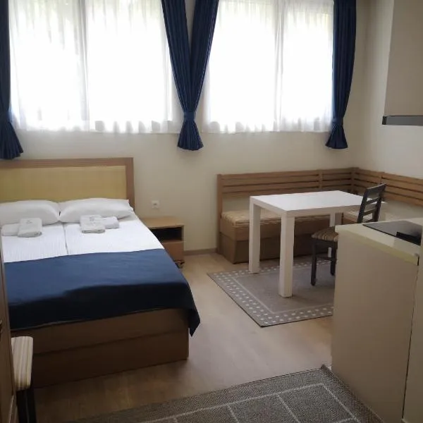 Apartments&Camping ZIP，位于Šanik的酒店