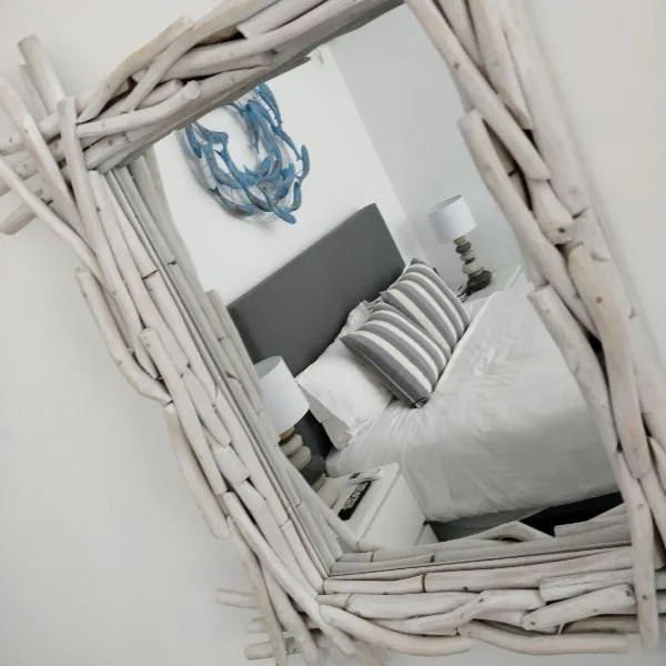 Nea Stira Studios Kondilia，位于尼亚斯蒂拉的酒店