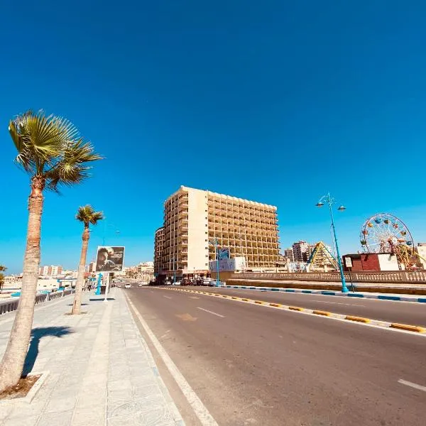 Semiramis Hotel Royal Palace，位于Kafret Eilet el Taflal的酒店