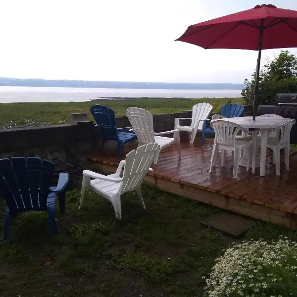 La Maison Vaillancourt，位于Saint-Laurent-de-l'ile d'Orleans的酒店