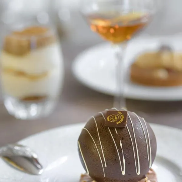 Hôtel Le Vouglans - Restaurant La Valouse，位于Orgelet的酒店