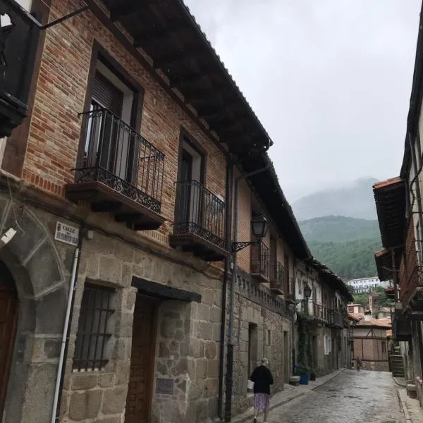 La Plaza Vieja，位于Villarejo del Valle的酒店