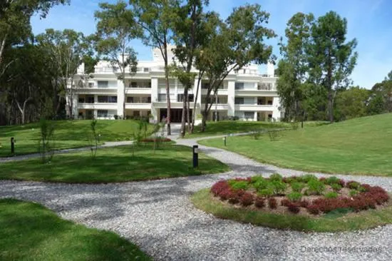 Green Park Punta 2，位于蓬塔巴雷纳的酒店