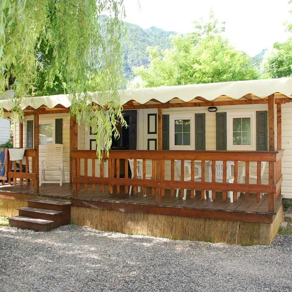 Camping International 25A Porlezza Italië，位于卡斯蒂戈隆·迪特尔沃的酒店