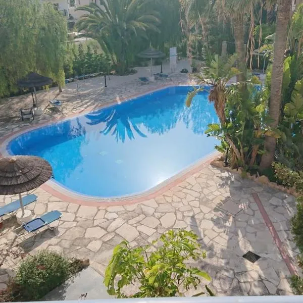 Sea view Apartment Peyia, Paphos，位于Pano Arodes的酒店