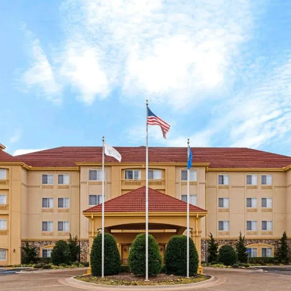 La Quinta by Wyndham Stillwater -University Area，位于Perry的酒店