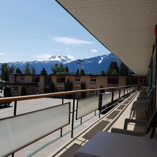 高山套房酒店，位于雷夫尔斯托克的酒店