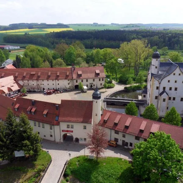 卡拉菲巴赫城堡酒店，位于Burkhardtsdorf的酒店