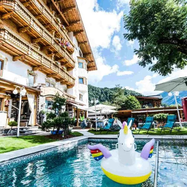 ALPENHOTEL TYROL - B&B - ADULTS ONLY - Alpines Lifestylehotel，位于佩尔蒂绍的酒店