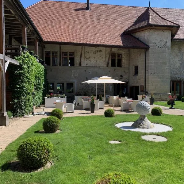 Le château de Vuissens，位于Cremin的酒店