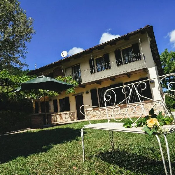 Cascina Flino，位于迪亚诺达尔巴的酒店