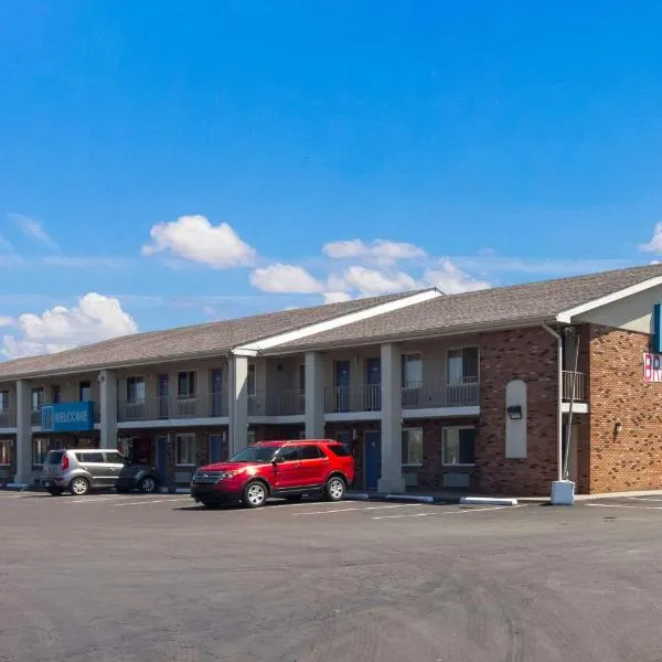 Motel 6-Youngstown, OH，位于Hubbard的酒店