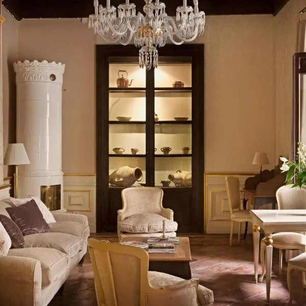 格拉纳达卡萨1800酒店，位于格拉纳达的酒店