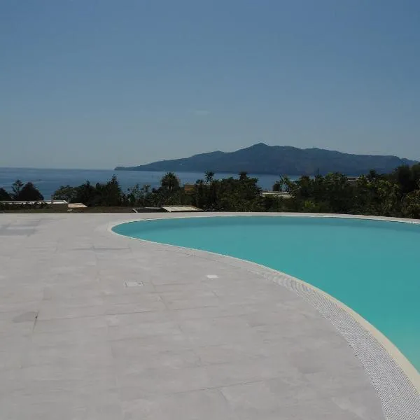 Hotel Da Franco Relax and Pool，位于圣马里纳萨利纳的酒店