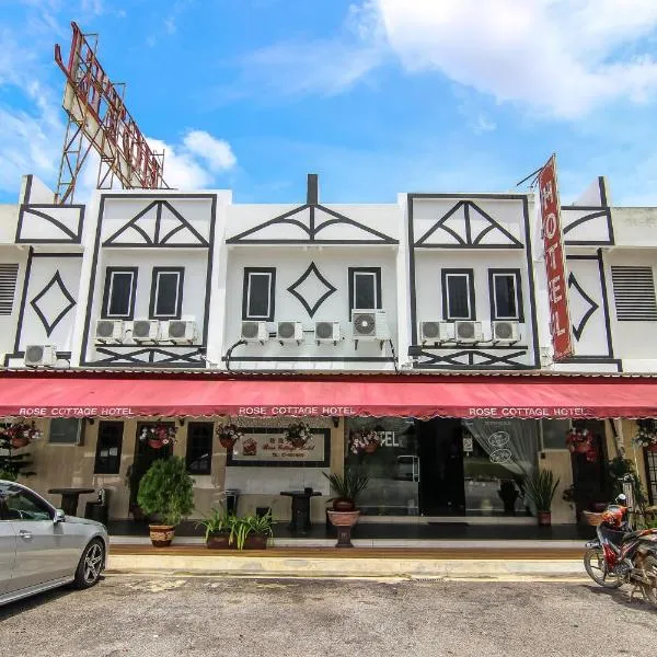 Rose Cottage Hotel Taman Nusa Cemerlang，位于Kampong Pendas的酒店