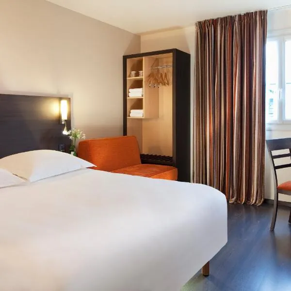停泊港南特大洋洲酒店，位于Saint-Aignan-Grand-Lieu的酒店