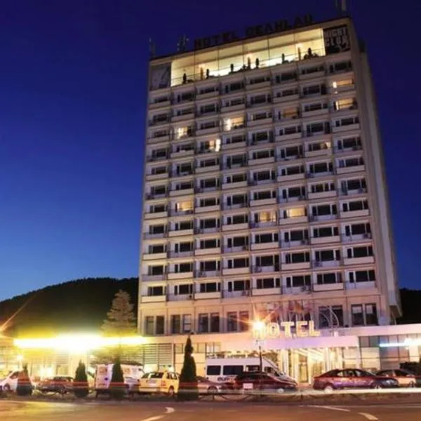 GRAND HOTEL CEAHLAU，位于Căciuleşti的酒店