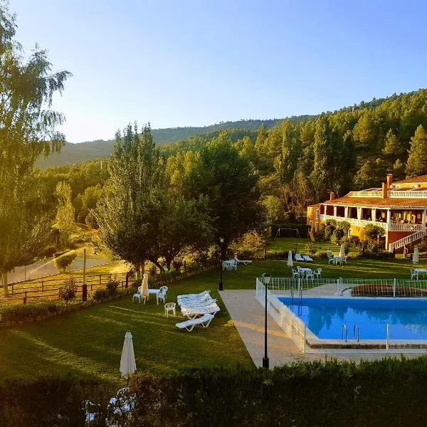 Hospedium Hotel Val de Pinares，位于Fuente-Higuera的酒店