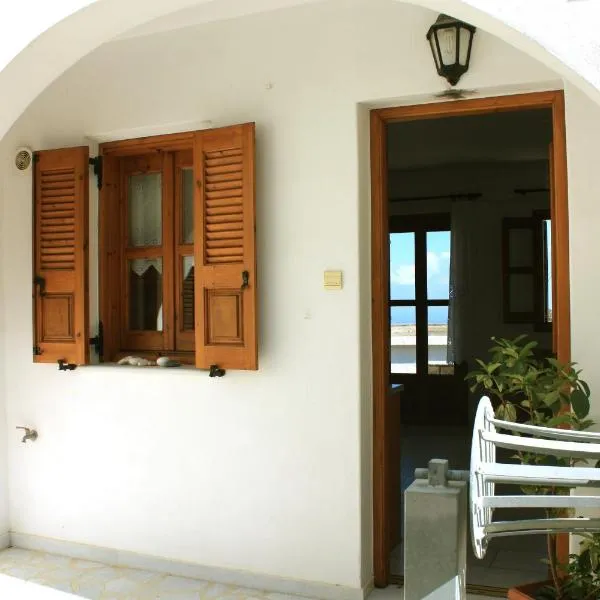 马蒂纳斯塔夫罗斯传统公寓，位于Moutsouna Naxos的酒店