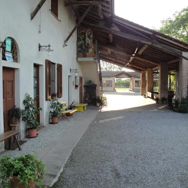 农庄圣玛丽亚伯雷山诺洛酒店，位于Cornaleto的酒店