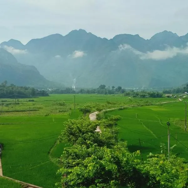 特鲁哈民宿，位于Bản Ngoa的酒店