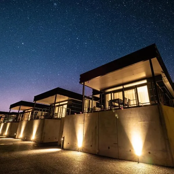 One Suite THE TERRACE，位于今归仁村的酒店