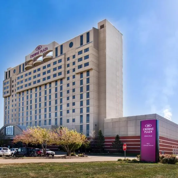 Crowne Plaza Springfield Convention Center, an IHG Hotel，位于Rochester的酒店