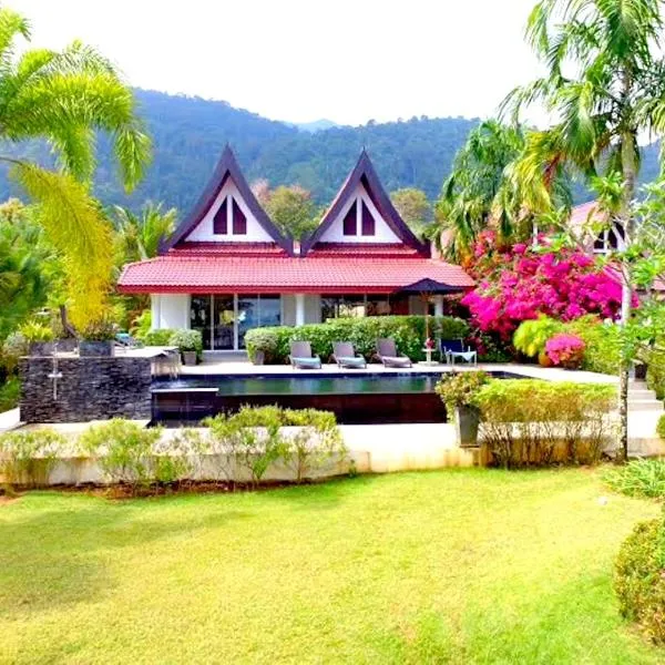 Koh Chang Beach Front 5 Bedroom Villa，位于达叻府的酒店