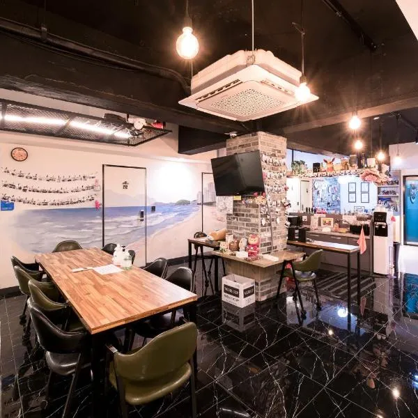 MAMA Guesthouse Haeundae，位于釜山的酒店