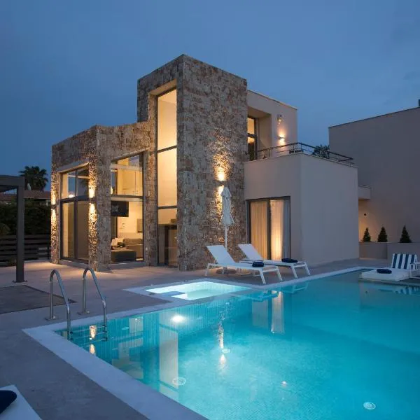 Ocean Private Villas - Pefkochori Halkidiki，位于波利克罗诺的酒店