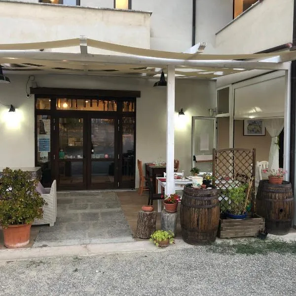 拉提帕德尔库克住宿加早餐旅馆，位于Roccagloriosa的酒店