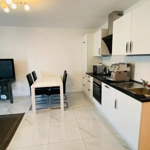 Moderne Wohnung im Rhein-Main-Gebiet，位于伊德施泰因的酒店