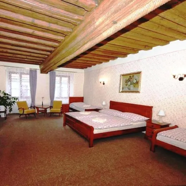 Mini Hotel Abraka & Apartments，位于捷克克鲁姆洛夫的酒店