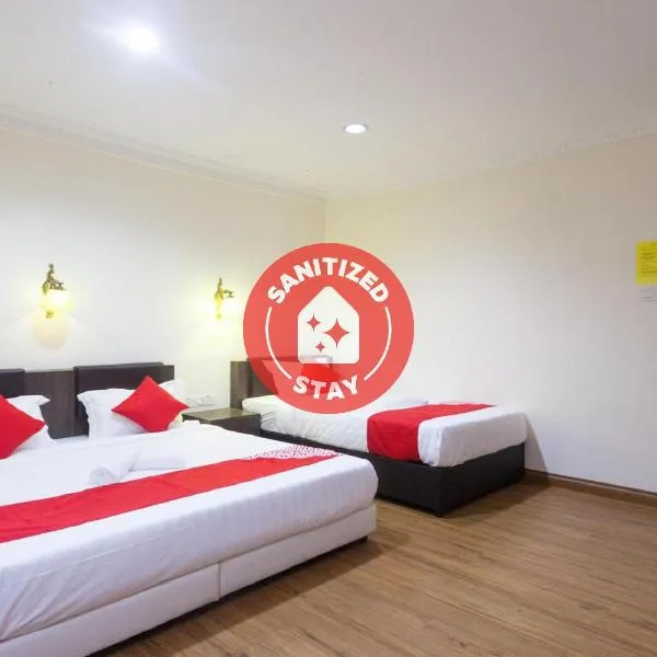 OYO 43915 T P Hotel，位于Kampong Batu Tiga的酒店