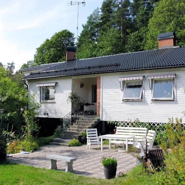 Holiday Home Trollsjö Stegeborg by Interhome，位于Gusum的酒店