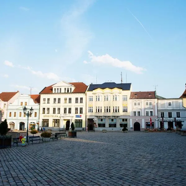 Hotel Slávie Pelhřimov，位于Jelcovy Lhotky的酒店