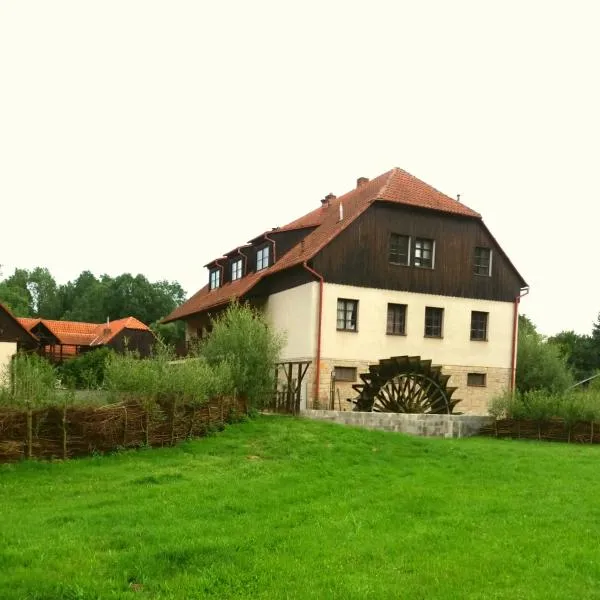 Kratochviluv mlyn，位于Červená Lhota的酒店