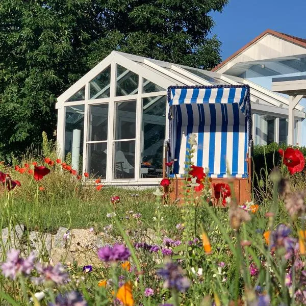 Ferienhaus bei den Kreidefelsen - Ihr Zuhause auf Rügen，位于萨斯尼茨的酒店