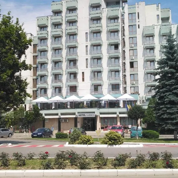 萨尔米斯酒店，位于Peştişu Mare的酒店