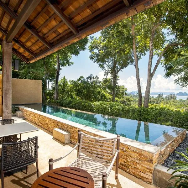 SAMSAM Yao Noi - ANDAMAN MAGIC & ART VILLAS，位于阁遥岛的酒店