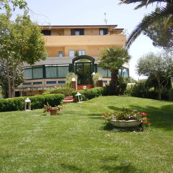Hotel La Campagnola，位于San Martino Valle Caudina的酒店