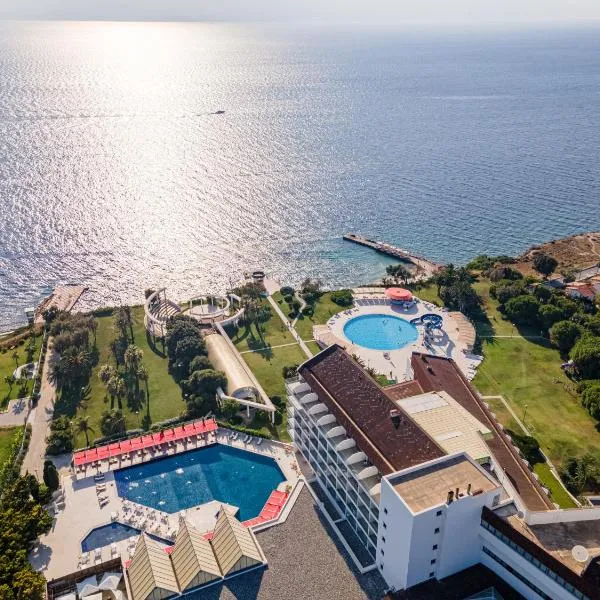 昂图尔切什梅大酒店，位于Çiftlikköyü的酒店