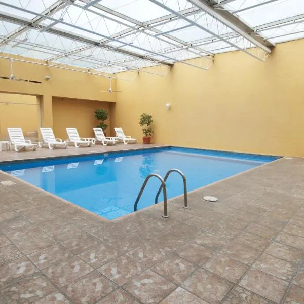 托卢卡特罗肯嘉年华酒店 ，位于托卢卡的酒店