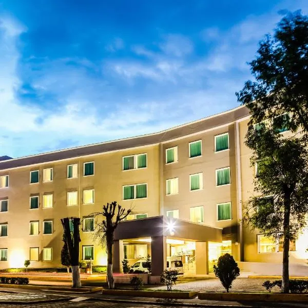 Fiesta Inn Express Perinorte，位于墨西哥城的酒店