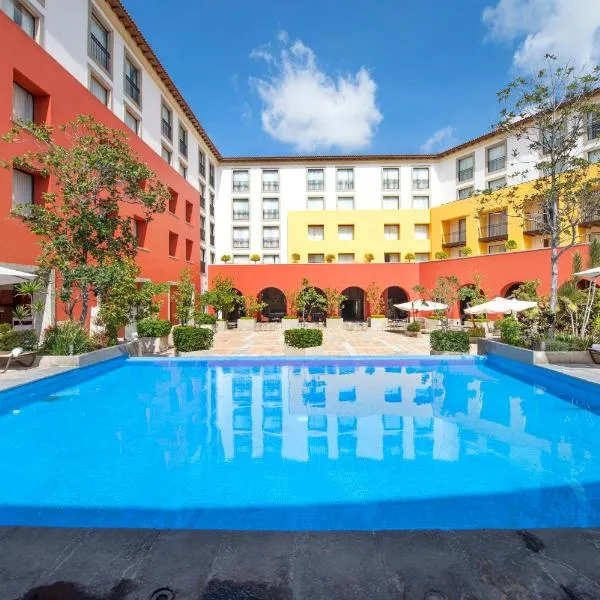 盛大嘉年华美洲克雷塔罗酒店，位于Carranza的酒店