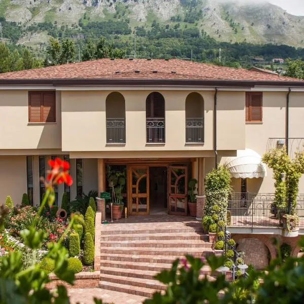 La Vigna Hotel，位于San Martino Valle Caudina的酒店