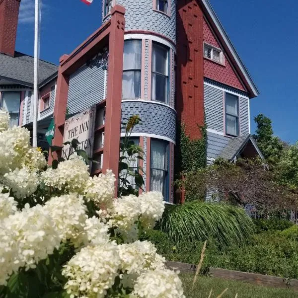 The Fresh Coast Inn at Ludington，位于彭特沃特的酒店